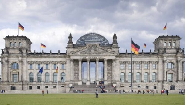 Deutscher Reichstag: Umgerüstet zur Burg